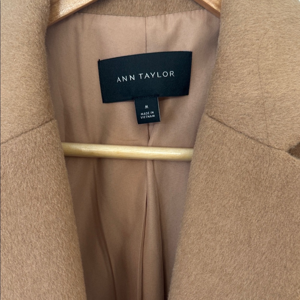 Anne Taylor Camel Single-Button Trench Coat - Picture 2 of 3